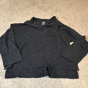 CALIA by Carrie Underwood Dark Gray V-Neck Sweater